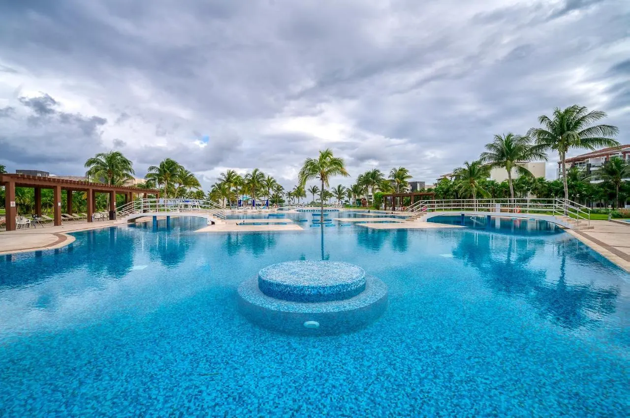Stunning Ocean Front By Condo Boutique Playa del Carmen Apartamento