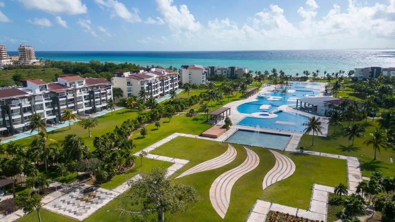 Stunning Ocean Front By Condo Boutique Playa del Carmen México